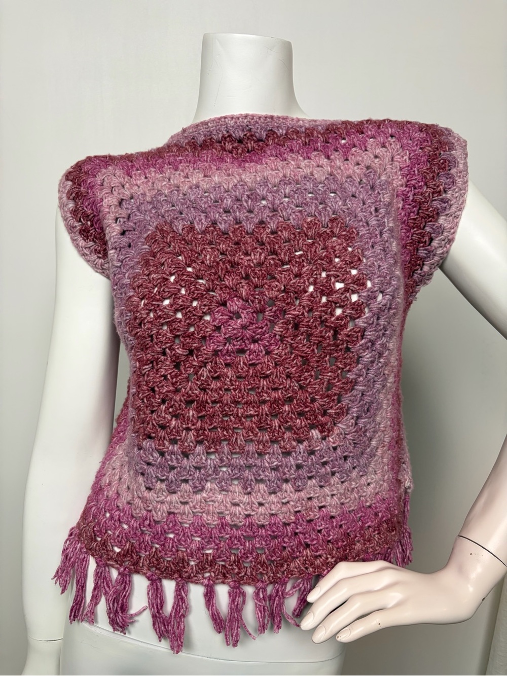 HAND CRAFTED T Shirt Crochet Sweater Multicolor Pink Geometric Fringe Detail S